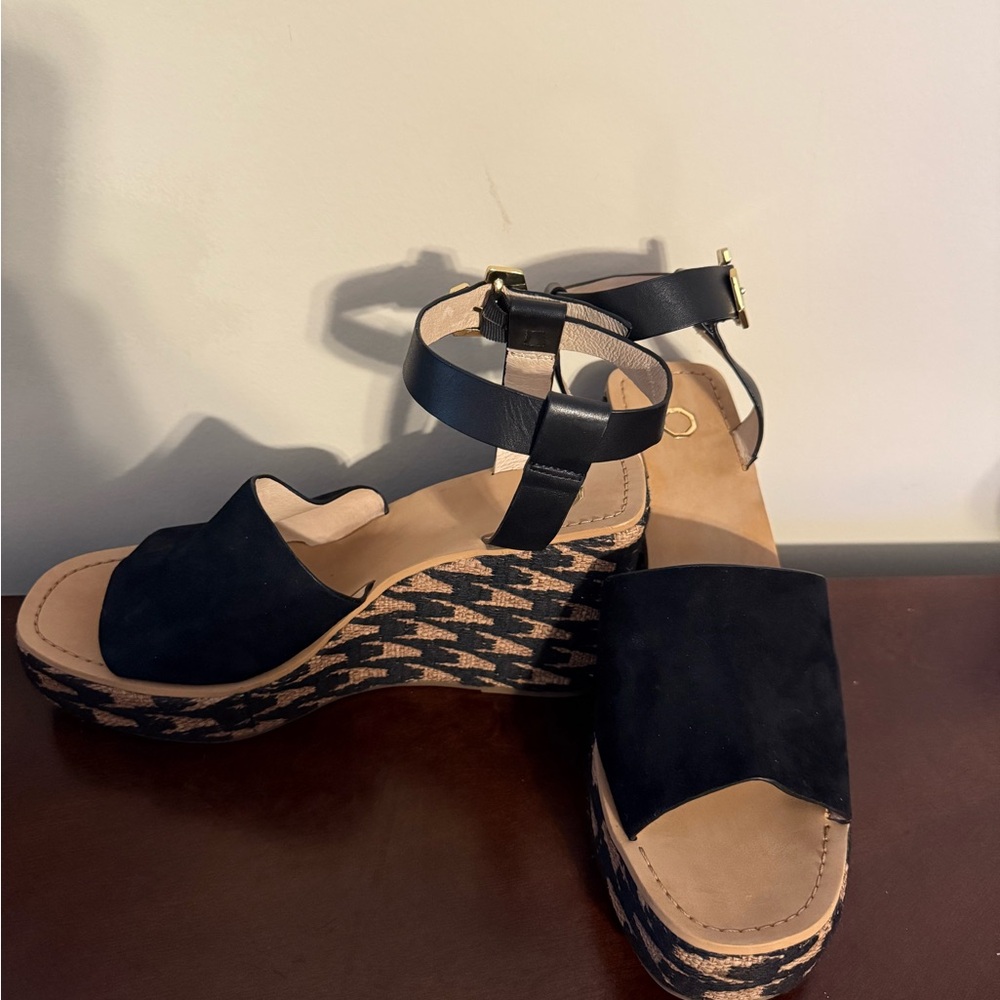 Vince Camuto Black and Tan Wedge Sandals with Ankle Strap